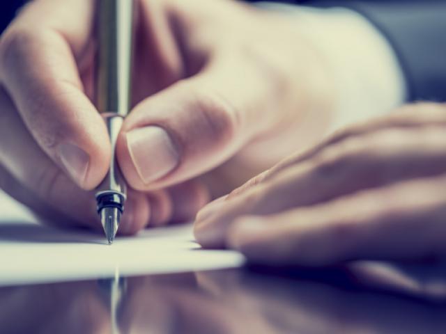 Bienvenue sur le site internet de Maître MASCRIER avocat en droit public à Vannes 